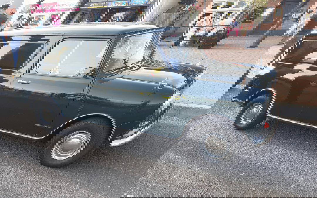 Austin Morris Minivan