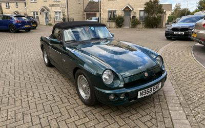 MG RV8