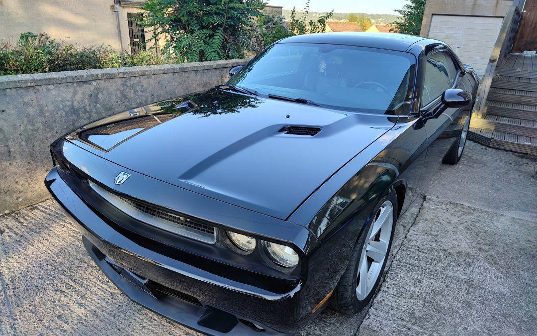 Dodge Challenger SRT8