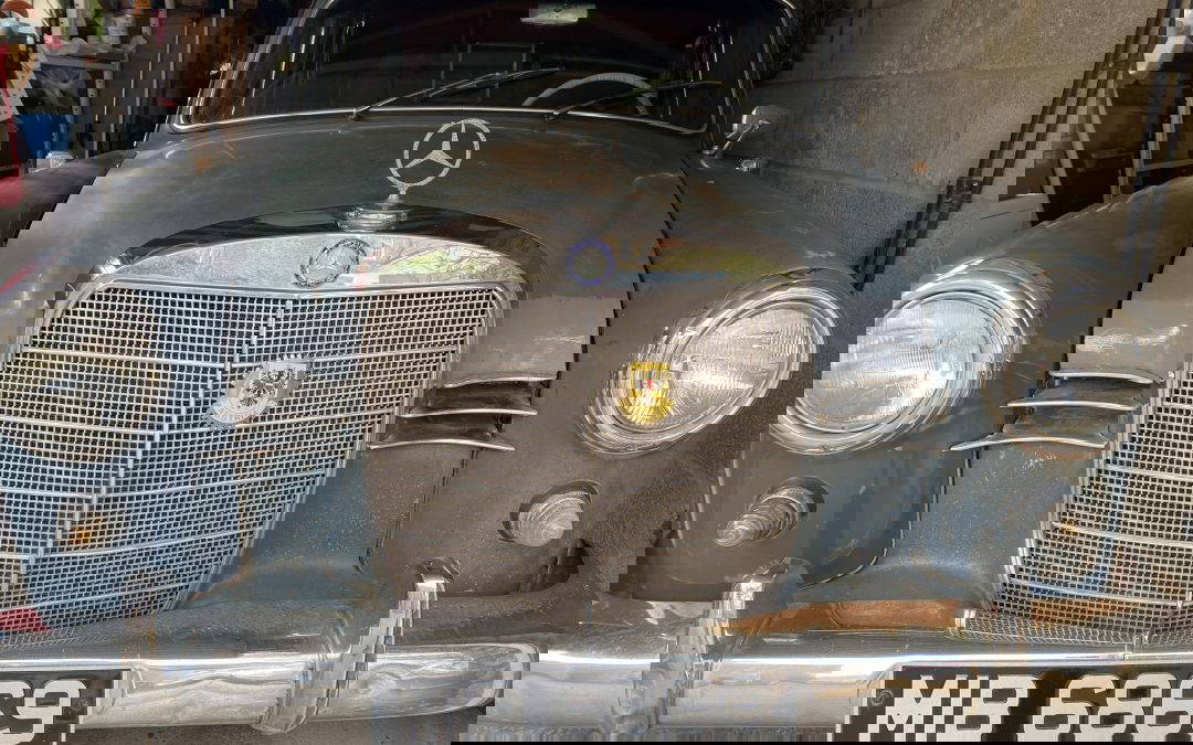 Mercedes Benz Ponton