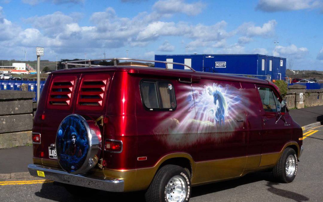 Dodge  tradesman 200