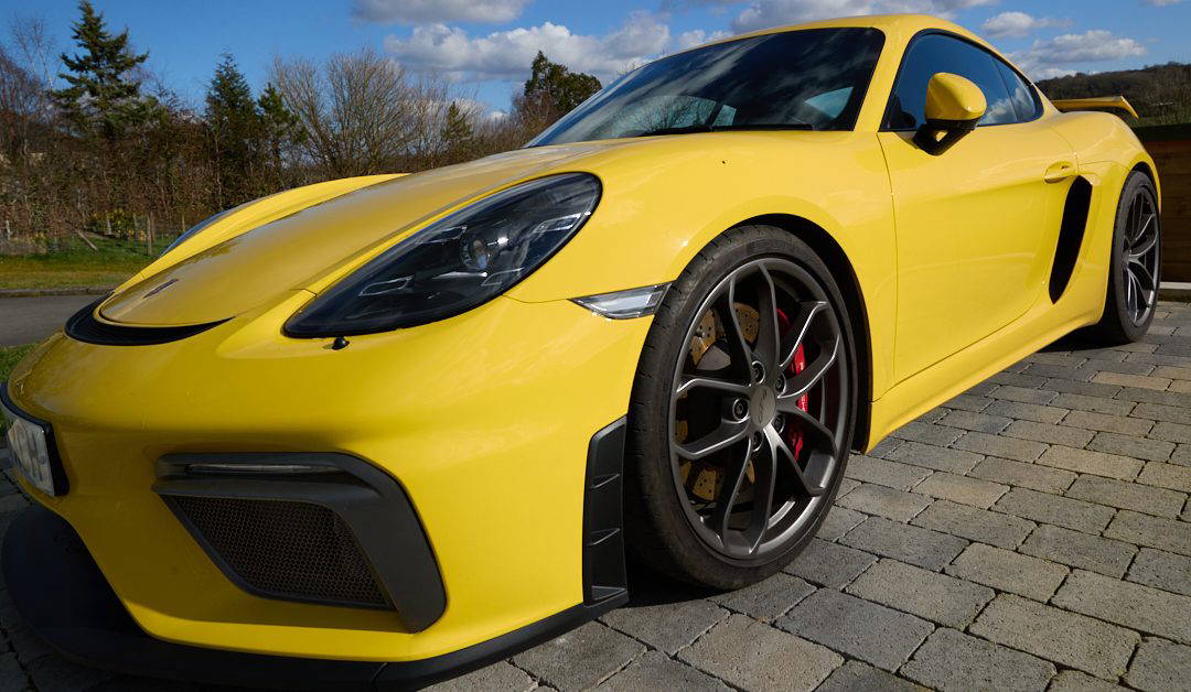 Porsche 718 GT4