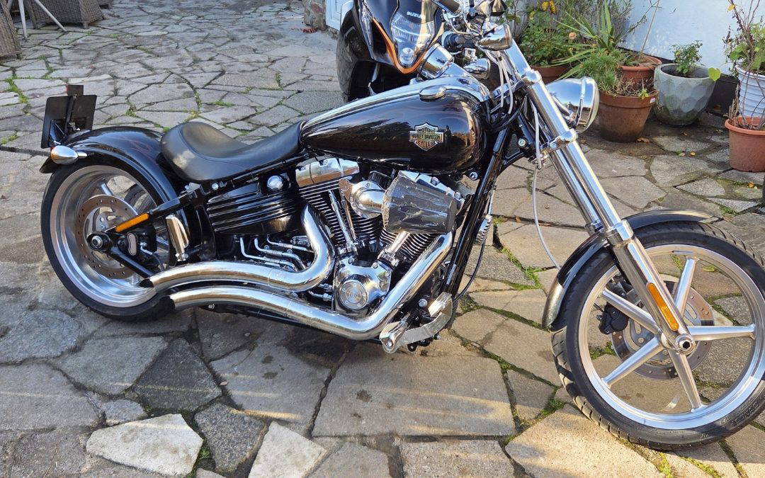 Harley-davidson rocker c